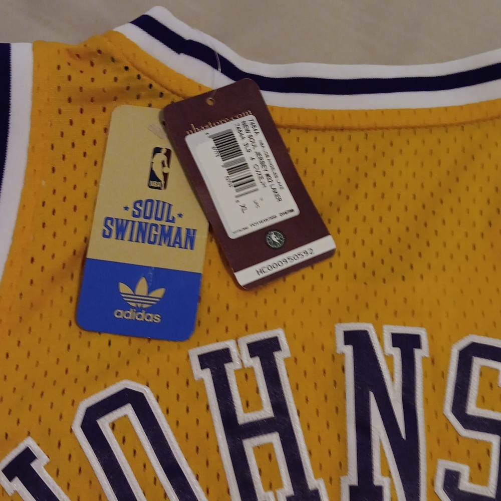 Magic Johnson Adidas Authographed Lakers #32 Jersey NWT - Picture 5 of 8